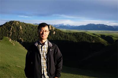 杨月光.jpg